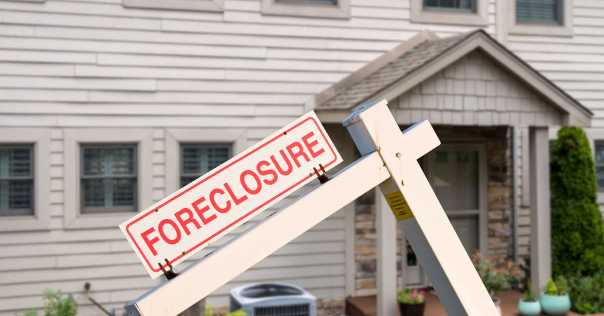 What Experts and Statistics Can Tell Us About Foreclosure Situation in 2023